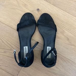 Steve madden ‘Renee’. Size 6.5. Worn a couple of times; excellent condition